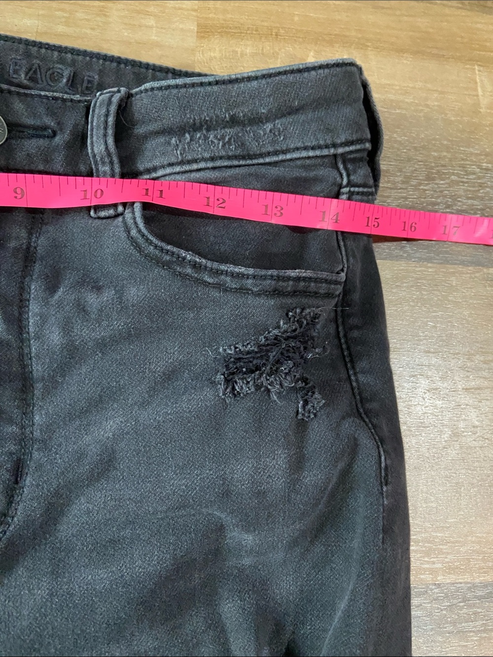 American Eagle Distressed Black Skinny Jeans - Picture 6 of 9